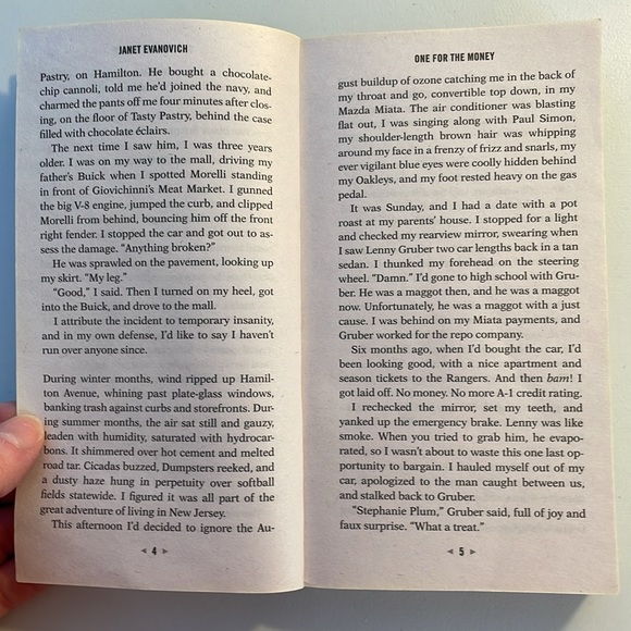 🌈2/$8  2-Book Bundle Janet Evanovich  Books - Picture 10 of 16